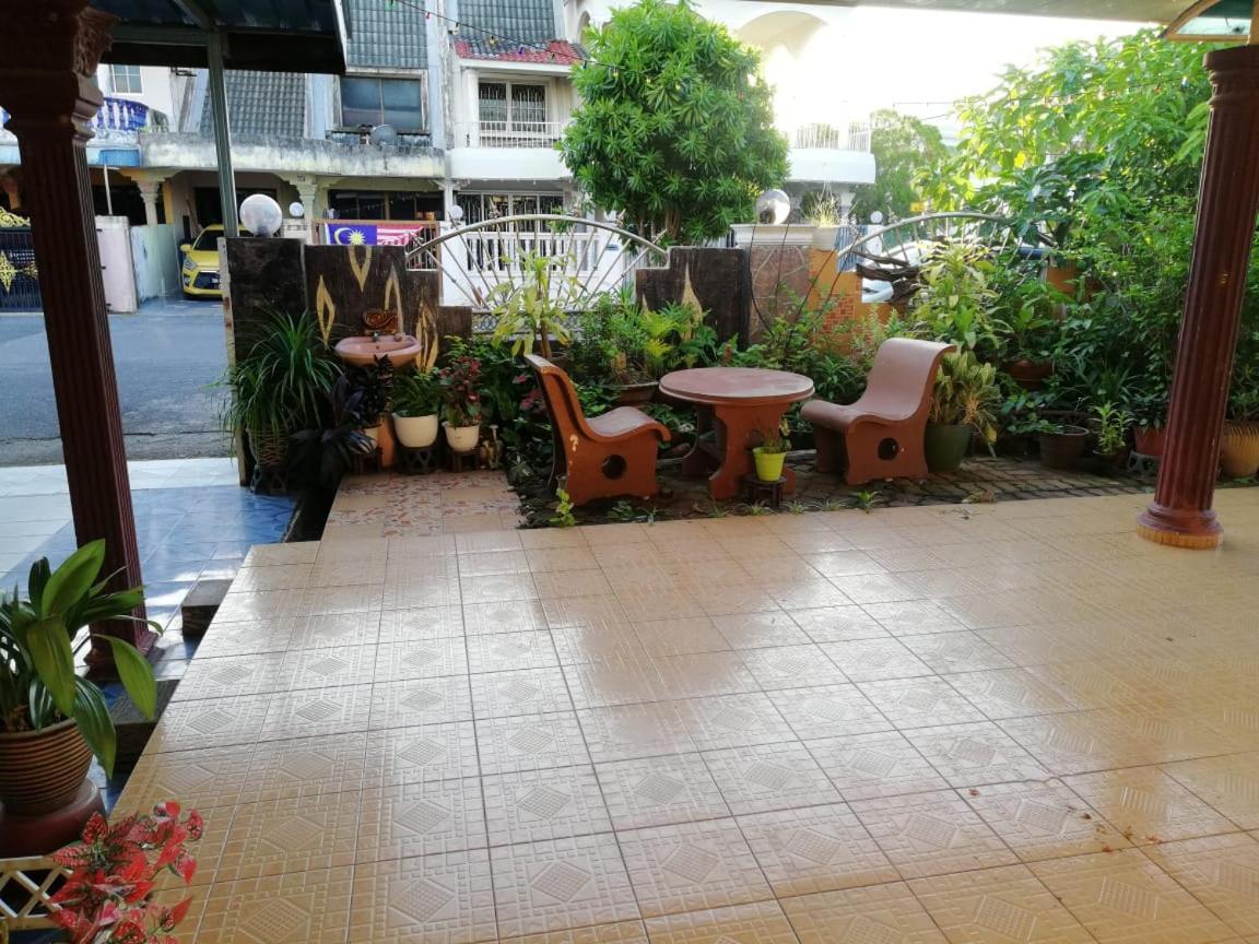 Love Homestay Ct Kangar Exterior foto